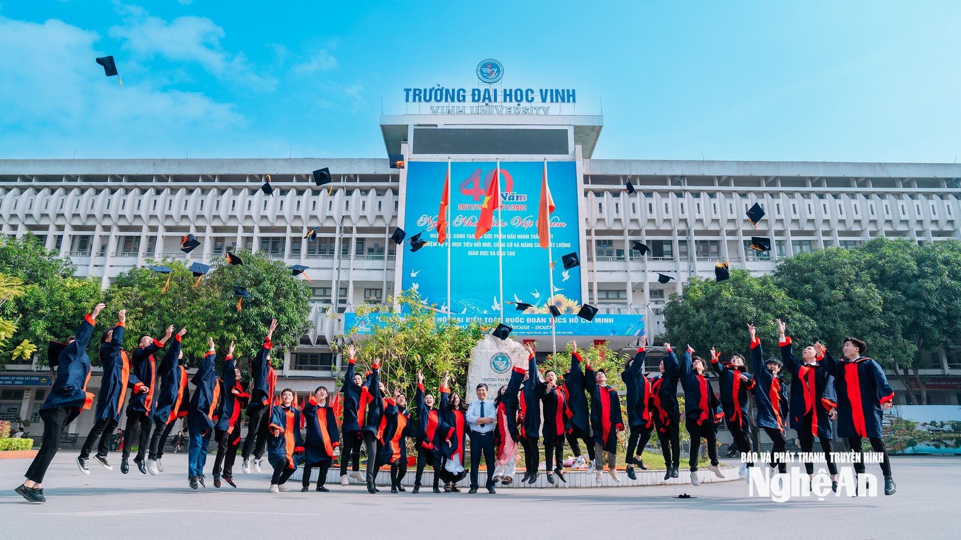 Banner Đại học Vinh